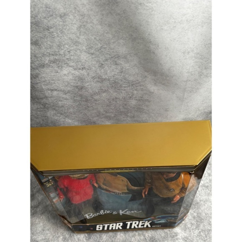 Star Trek Barbie & Ken Gift Set 1996 Mattel 30th Anniversary Collector Edition - Picture 9 of 14